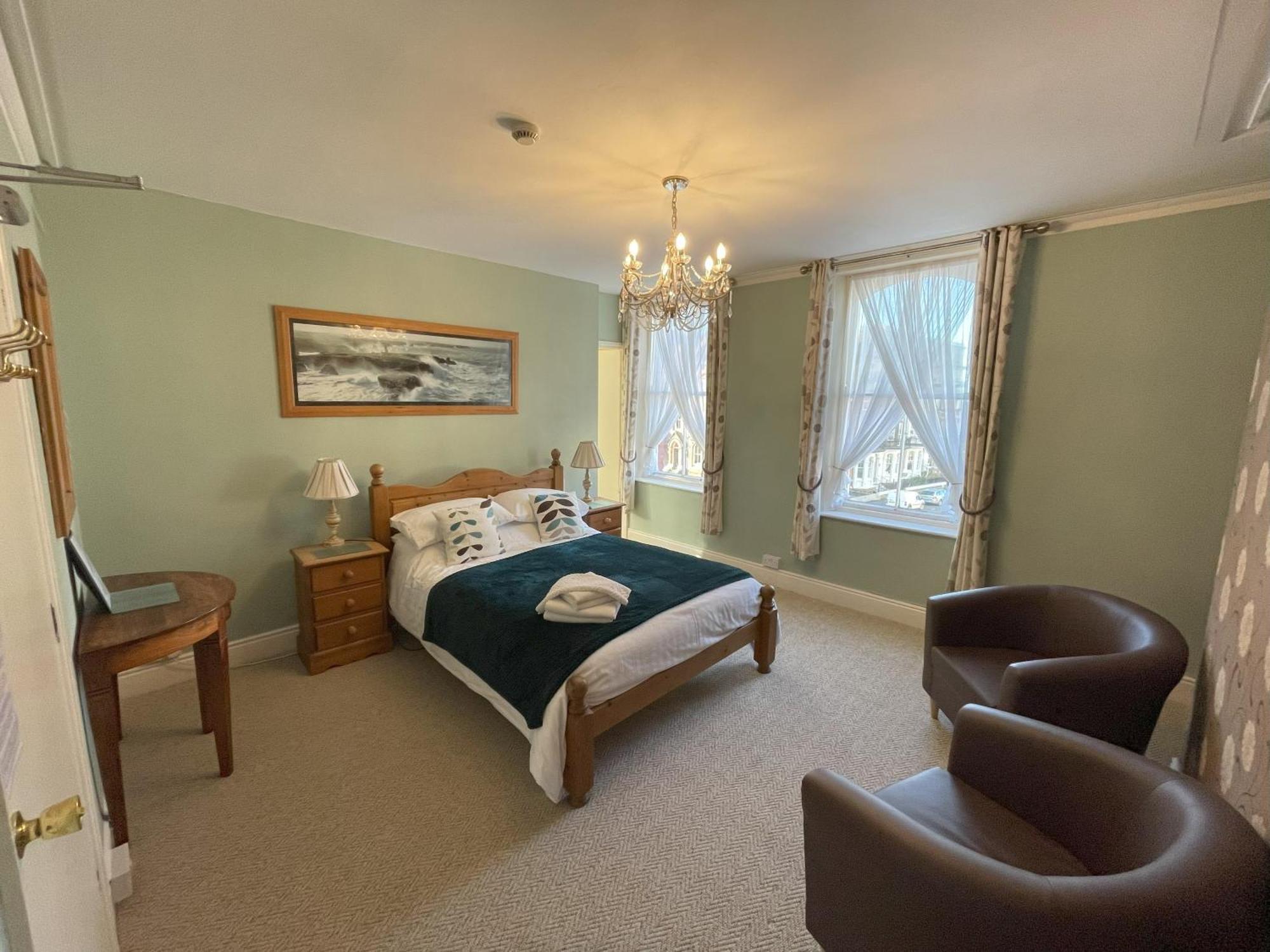 The Captain'S Lodge Room Only Accommodation Whitby Exterior photo
